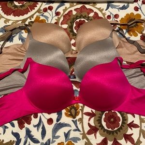 Victoria Secret set of 3 bras